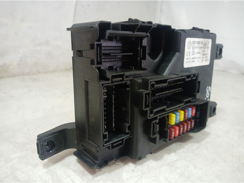 Recambio de caja reles / fusibles para fiat punto (199) easy referencia OEM IAM 00517986150 00517986150 28094319