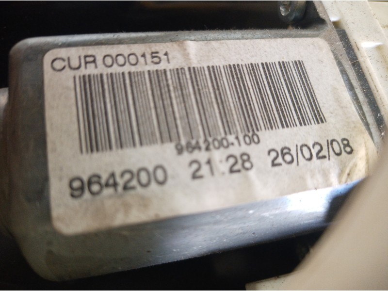 Recambio de elevalunas delantero izquierdo para land rover discovery v6 td hse referencia OEM IAM 964200100 964200100 964200100