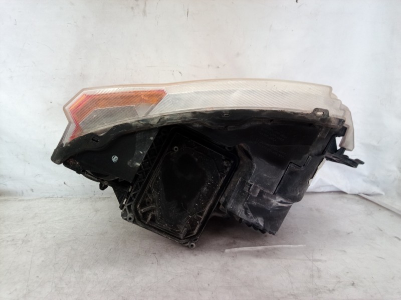 Recambio de faro derecho para land rover discovery v6 td hse referencia OEM IAM XBC001062 XBC001062 5H2213W029