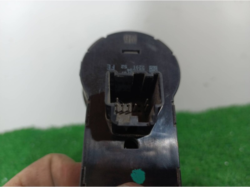 Recambio de mando luces para opel astra j sports tourer sport referencia OEM IAM 13268707 13268707 251504