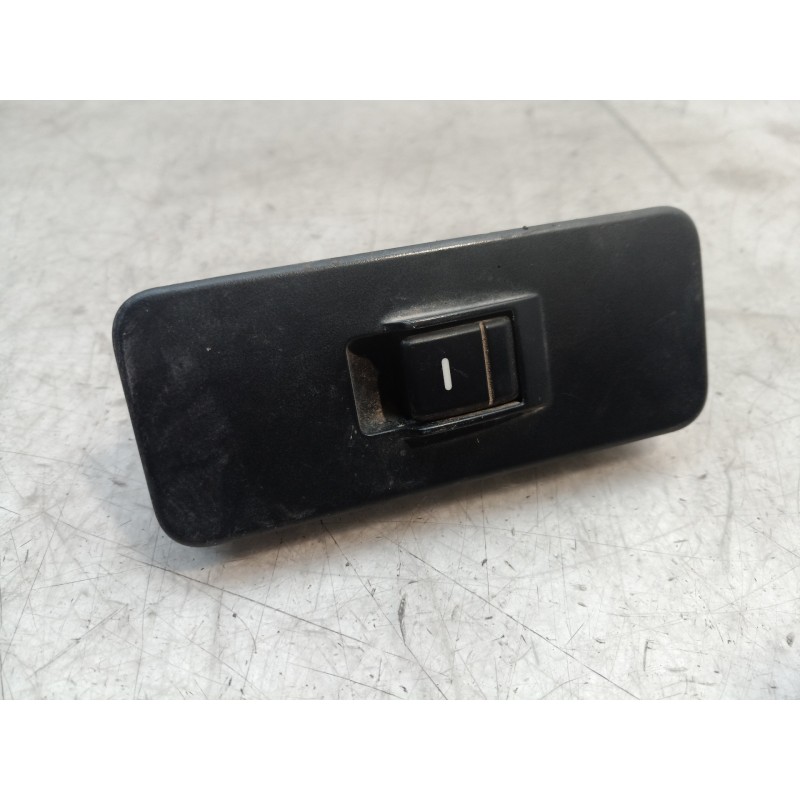 Recambio de mando elevalunas delantero derecho para land rover discovery v6 td hse referencia OEM IAM YUD501070PVJ YUD501070PVJ 