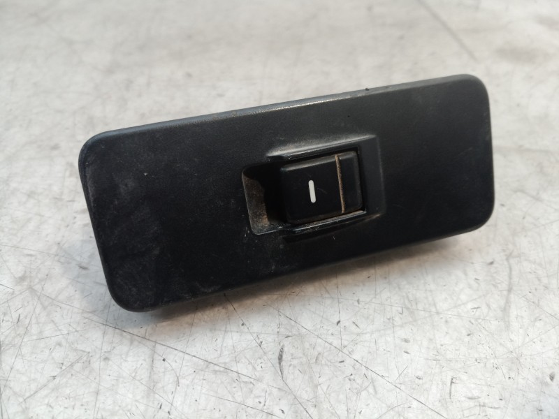 Recambio de mando elevalunas delantero derecho para land rover discovery v6 td hse referencia OEM IAM YUD501070PVJ YUD501070PVJ 