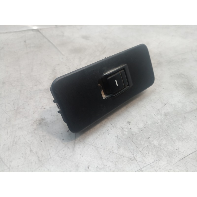 Recambio de mando elevalunas trasero derecho para land rover discovery v6 td hse referencia OEM IAM YUD501070PVJ YUD501070PVJ YU