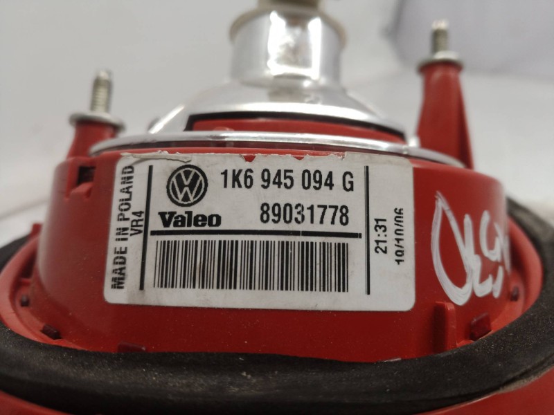 Recambio de piloto trasero derecho interior para volkswagen golf v berlina (1k1) trendline referencia OEM IAM 1K6945094G 1K69450