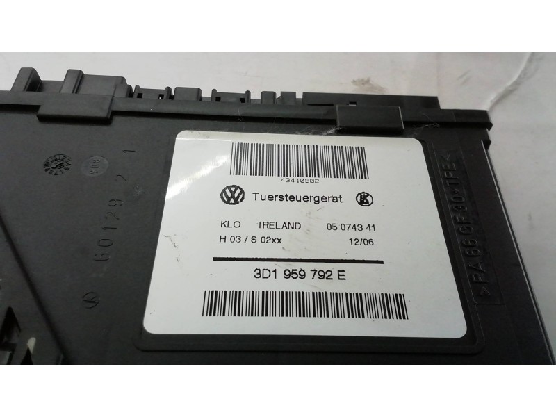Recambio de motor elevalunas delantero derecho para volkswagen touareg (7la) tdi r5 referencia OEM IAM 0130821765 0130821765 013