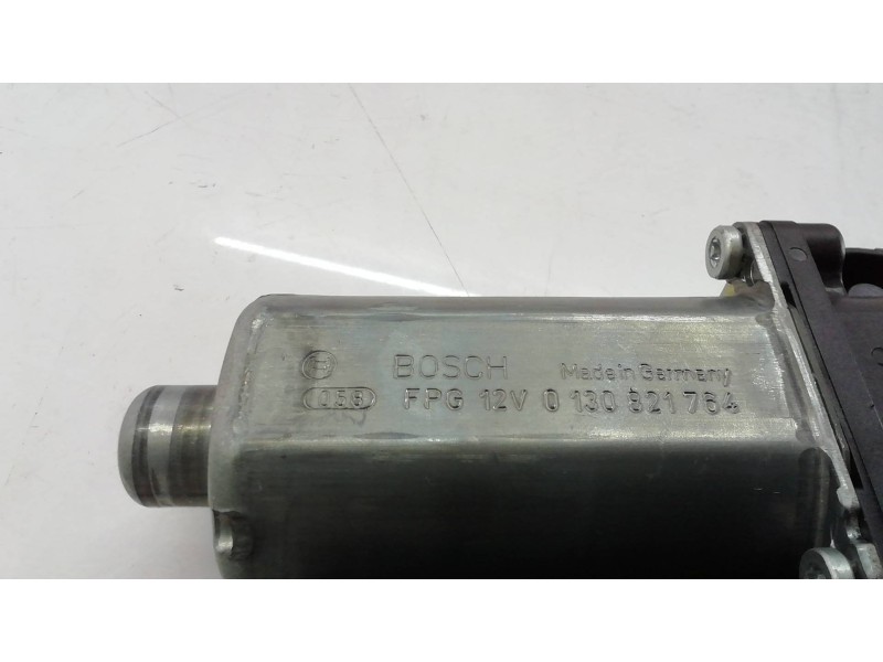 Recambio de motor elevalunas delantero izquierdo para volkswagen touareg (7la) tdi r5 referencia OEM IAM 0130821764 0130821764 0