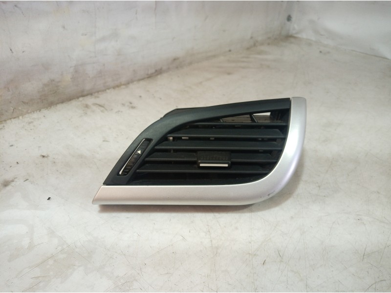Recambio de rejilla aireadora para peugeot 207 sw referencia OEM IAM 96724793ZD 96724793ZD 96724793ZD