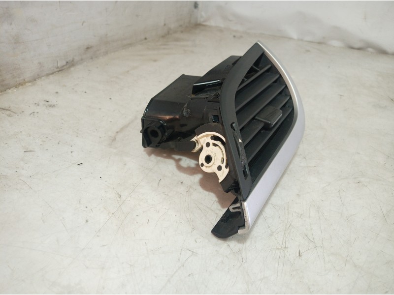 Recambio de rejilla aireadora para peugeot 207 sw referencia OEM IAM 96724793ZD 96724793ZD 96724793ZD