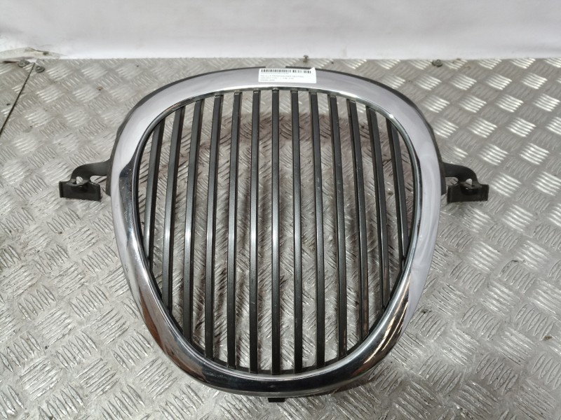 Recambio de rejilla paragolpes central para jaguar s-type referencia OEM IAM XR838A133AA XR838A100AA 