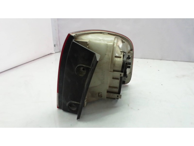 Recambio de piloto trasero izquierdo para volkswagen touareg (7la) tdi r5 referencia OEM IAM 7L6945095P  