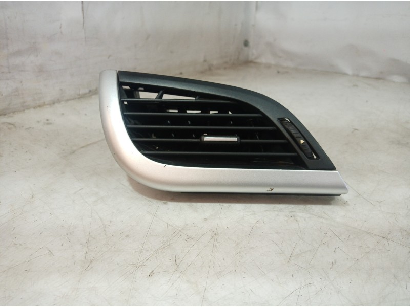 Recambio de rejilla aireadora para peugeot 207 sw referencia OEM IAM 96724794ZD 96724794ZD 96724794ZD