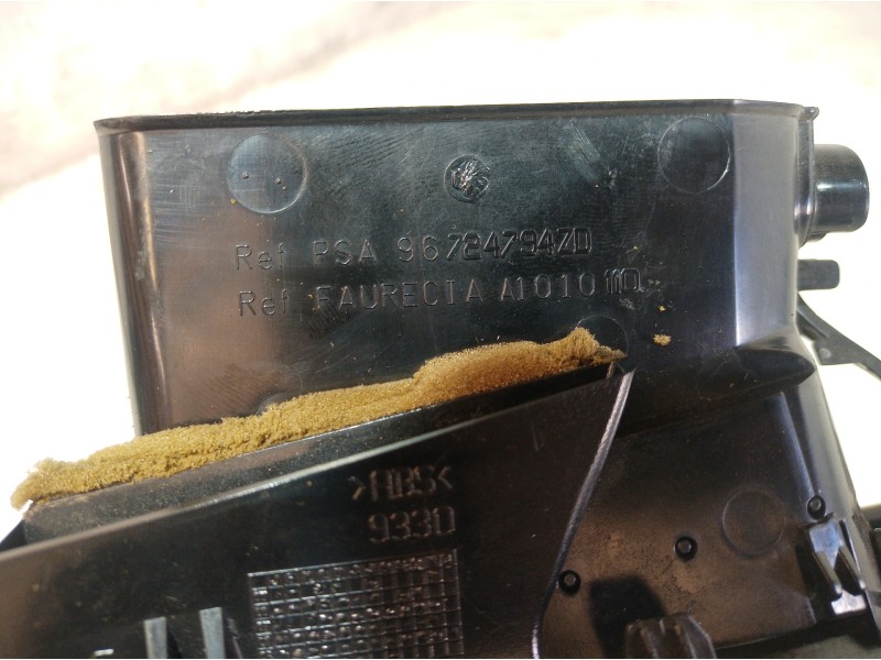 Recambio de rejilla aireadora para peugeot 207 sw referencia OEM IAM 96724794ZD 96724794ZD 96724794ZD