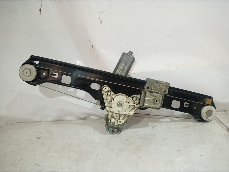 Recambio de elevalunas trasero izquierdo para mercedes-benz clase c (w203) berlina 220 cdi (la) (203.008) referencia OEM IAM A20