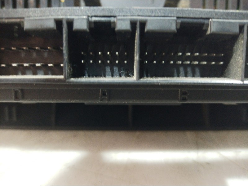 Recambio de mando climatizador para audi a3 (8p) 2.0 tdi ambiente referencia OEM IAM 8P0820043D 8P0820043D 8P0820043D