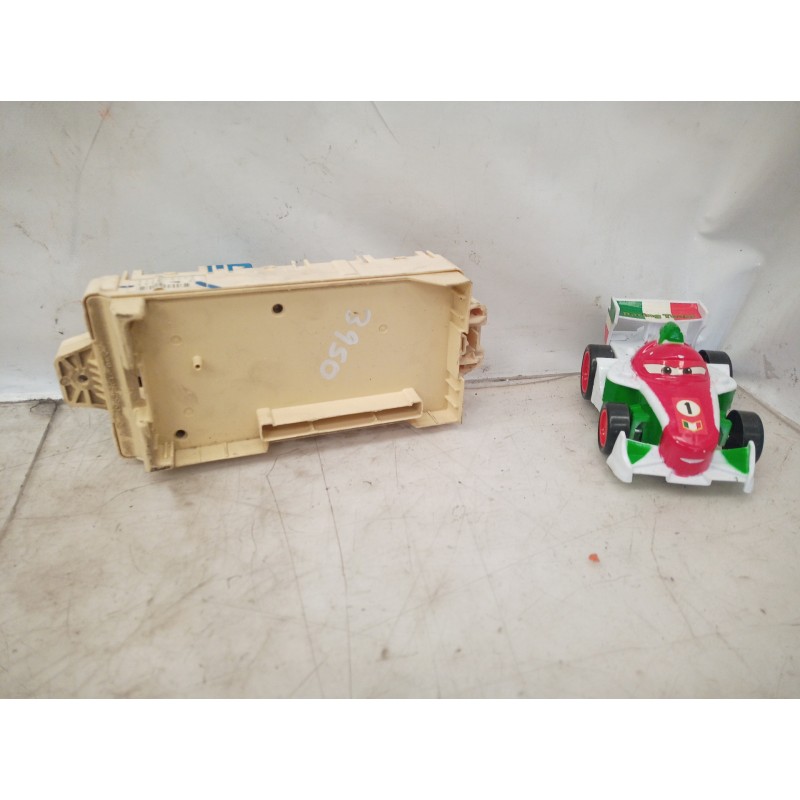 Recambio de caja reles / fusibles para mitsubishi montero (v60/v70) 3.2 di-d avance (5-ptas.) referencia OEM IAM   