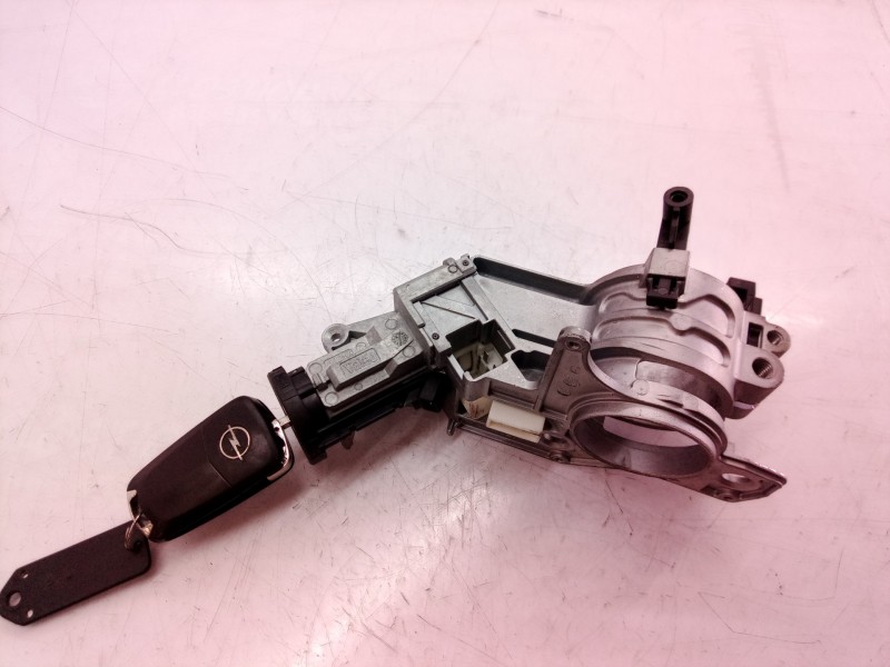 Recambio de conmutador de arranque para opel zafira b cosmo referencia OEM IAM 2421430 2421430 N0501882