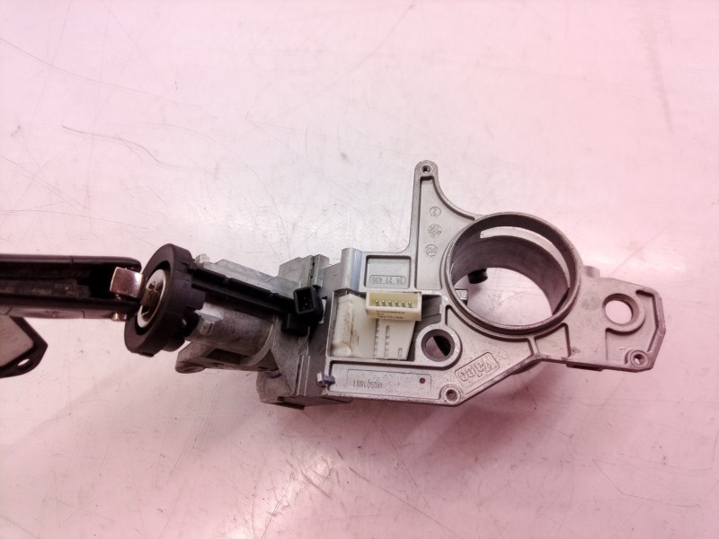 Recambio de conmutador de arranque para opel zafira b cosmo referencia OEM IAM 2421430 2421430 N0501882