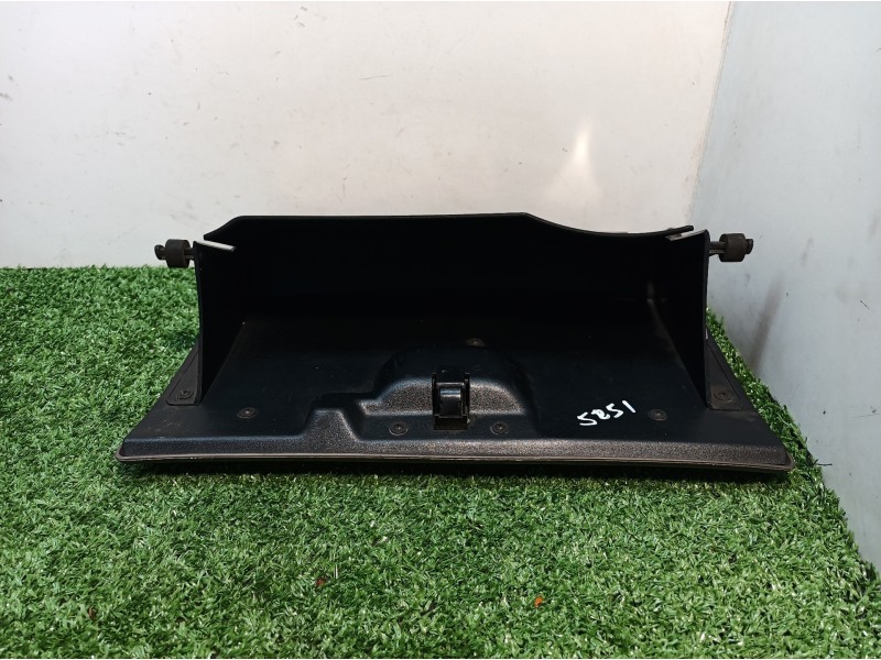 Recambio de guantera para chrysler grand voyager limited referencia OEM IAM 5009029AA 5009029AA 5009029