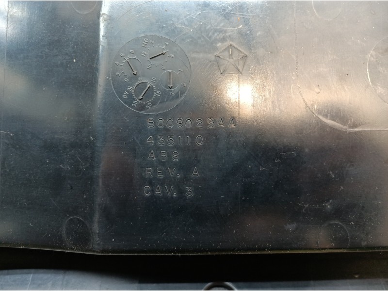 Recambio de guantera para chrysler grand voyager limited referencia OEM IAM 5009029AA 5009029AA 5009029