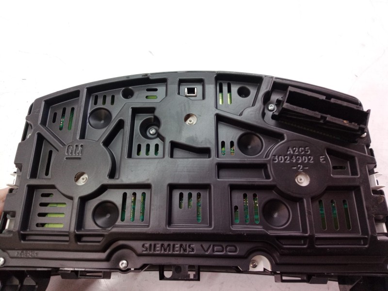 Recambio de cuadro instrumentos para opel zafira b cosmo referencia OEM IAM 13216684 13216684 3024902