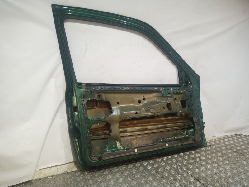 Recambio de puerta delantera izquierda para volkswagen polo berlina (6n2) trendline referencia OEM IAM   