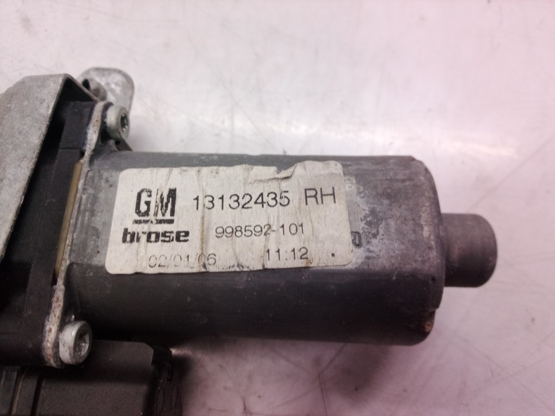 Recambio de elevalunas delantero derecho para opel zafira b cosmo referencia OEM IAM 13132435 13132435 13132435