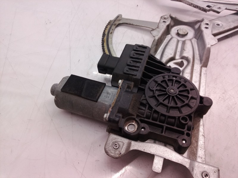 Recambio de elevalunas delantero izquierdo para opel zafira b cosmo referencia OEM IAM 13132434 13132434 13132434