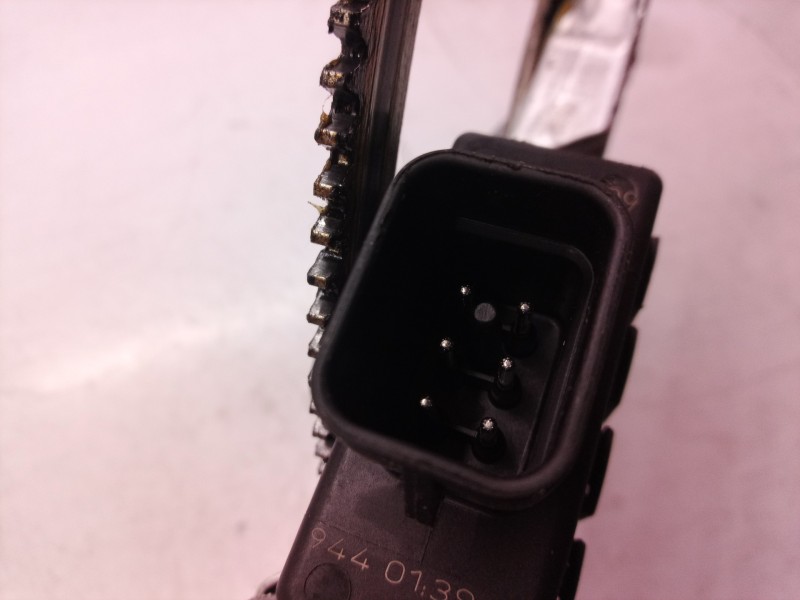 Recambio de elevalunas delantero izquierdo para opel zafira b cosmo referencia OEM IAM 13132434 13132434 13132434