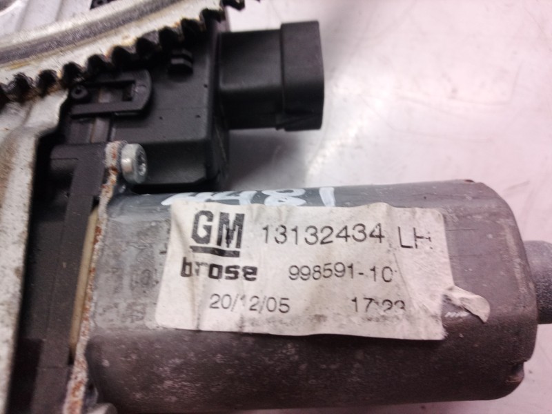 Recambio de elevalunas delantero izquierdo para opel zafira b cosmo referencia OEM IAM 13132434 13132434 13132434