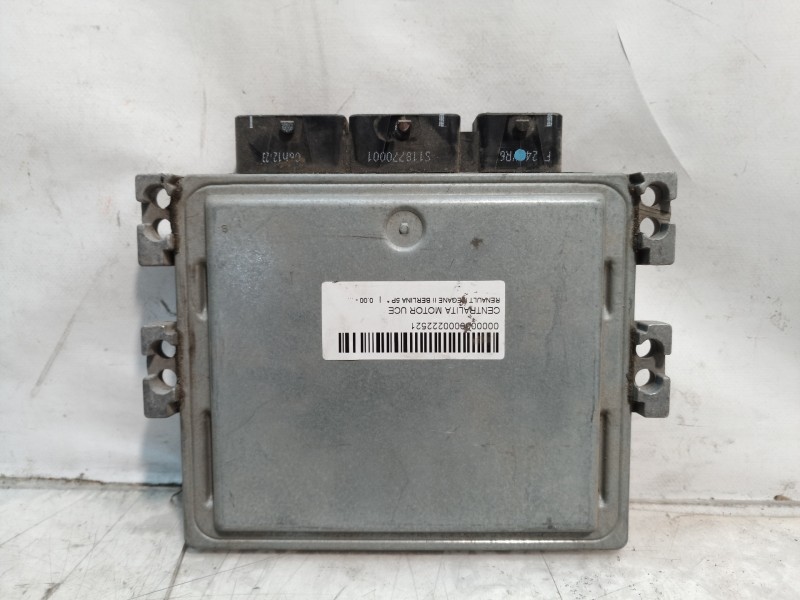 Recambio de centralita motor uce para renault megane ii berlina 5p referencia OEM IAM 8200565863 8200565863 8200592611