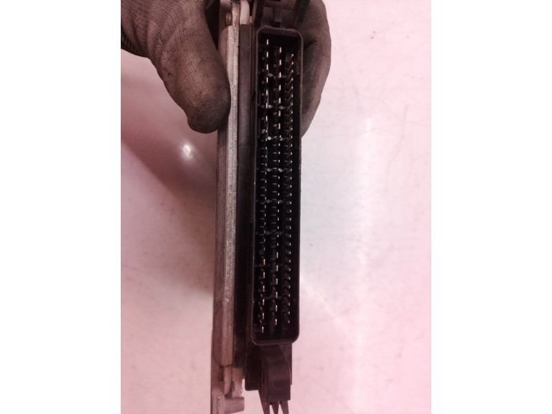 Recambio de centralita motor uce para peugeot 206 berlina xr referencia OEM IAM 0281001866 0281001866 9635157980