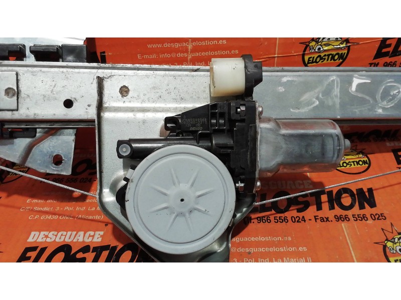 Recambio de elevalunas trasero izquierdo para mitsubishi montero (v60/v70) 3.2 di-d avance (5-ptas.) referencia OEM IAM MR989948