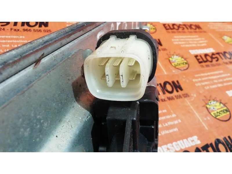 Recambio de elevalunas trasero izquierdo para mitsubishi montero (v60/v70) 3.2 di-d avance (5-ptas.) referencia OEM IAM MR989948