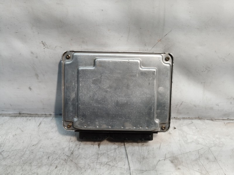 Recambio de centralita motor uce para volkswagen polo (9n1) 1.4 tdi referencia OEM IAM 045906019BF 0281011241 045906019BF