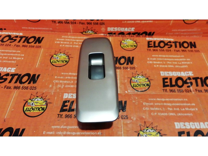 Recambio de mando elevalunas trasero derecho para mitsubishi montero (v60/v70) 3.2 di-d avance (5-ptas.) referencia OEM IAM 8608