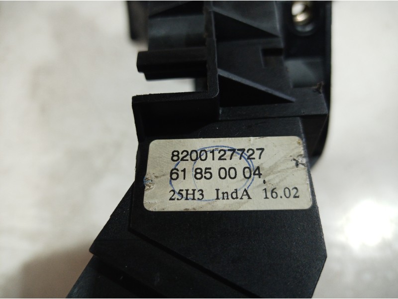 Recambio de mando multifuncion para renault scenic ii referencia OEM IAM 8200127727 8200127727 8200127727