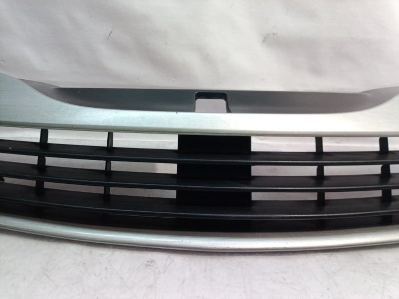 Recambio de rejilla delantera para renault laguna ii grandtour (kg0) referencia OEM IAM   