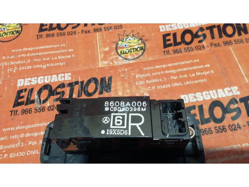 Recambio de mando elevalunas trasero derecho para mitsubishi montero (v60/v70) 3.2 di-d avance (5-ptas.) referencia OEM IAM 8608