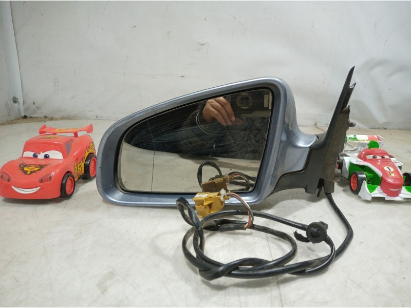 Recambio de retrovisor izquierdo para audi a4 avant (8e) 3.0 tdi quattro referencia OEM IAM 010681 010681 010681