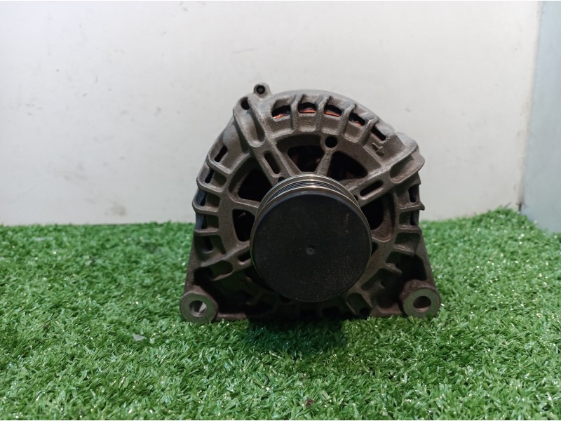 Recambio de alternador para peugeot 108 active referencia OEM IAM 9670899580 9670899580 TG12C106