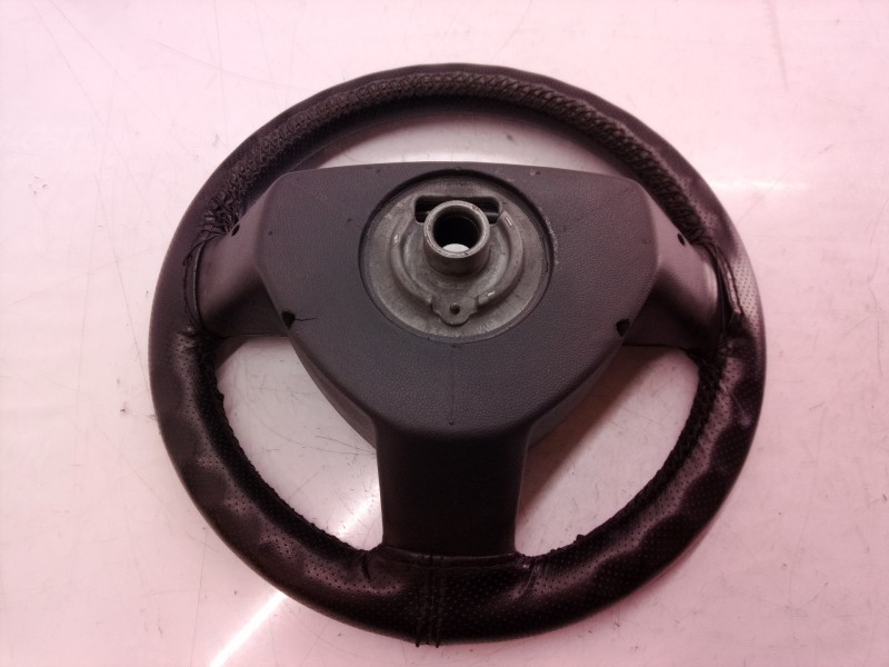 Recambio de volante para opel zafira b cosmo referencia OEM IAM 13111340AC 13111340 13111340
