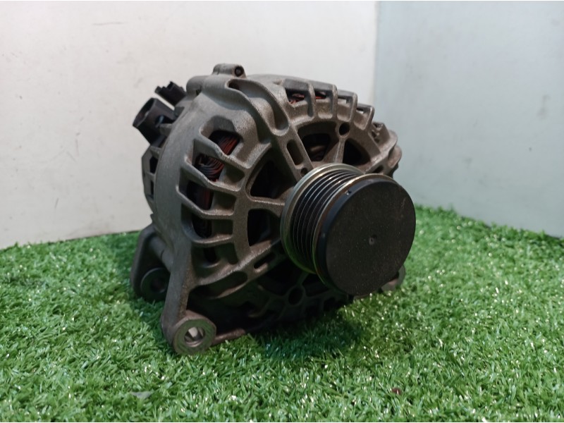 Recambio de alternador para peugeot 108 active referencia OEM IAM 9670899580 9670899580 TG12C106