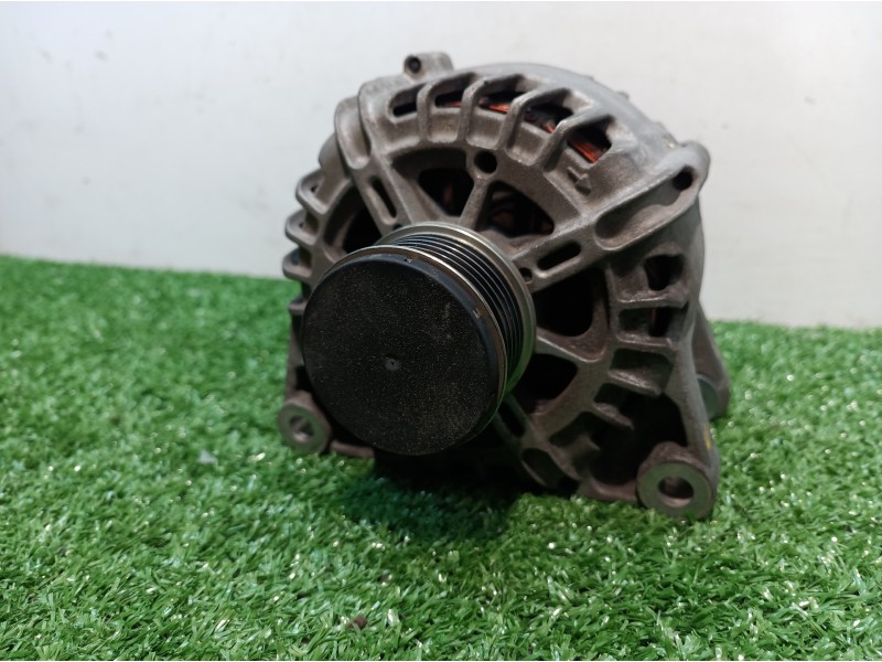 Recambio de alternador para peugeot 108 active referencia OEM IAM 9670899580 9670899580 TG12C106