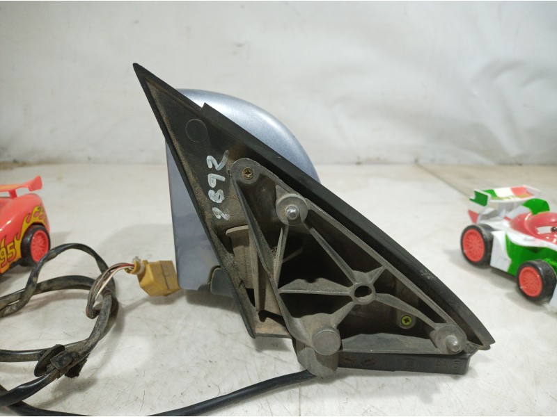 Recambio de retrovisor izquierdo para audi a4 avant (8e) 3.0 tdi quattro referencia OEM IAM 010681 010681 010681