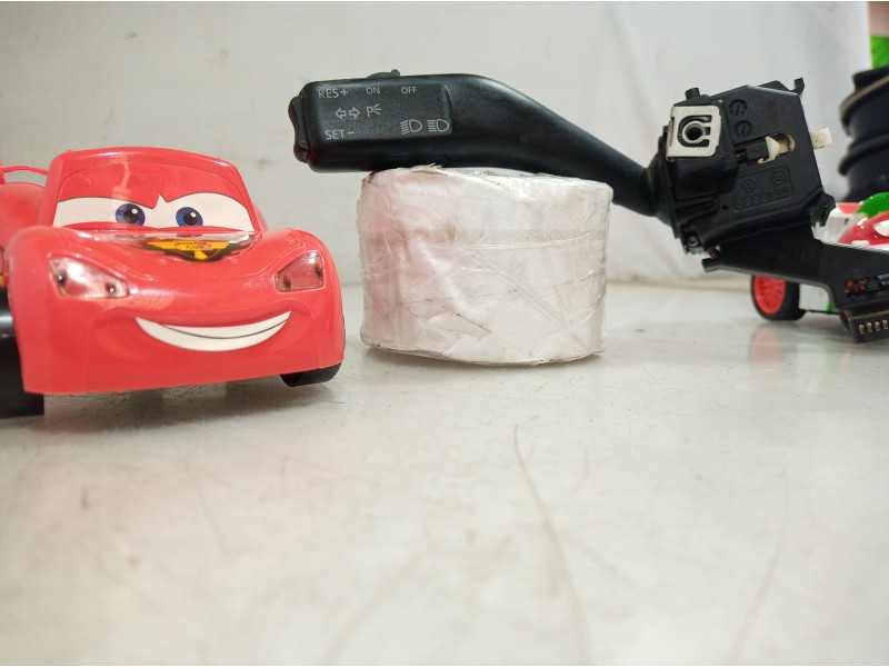 Recambio de mando intermitentes para volkswagen golf v berlina (1k1) referencia OEM IAM 1K0953513 1K0953513 1K0953513