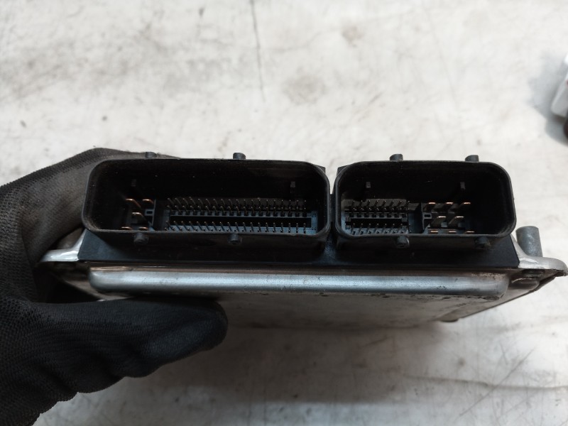 Recambio de centralita motor uce para chrysler voyager (es) 2.5 s referencia OEM IAM 0281011320 038906012HP 0281011320