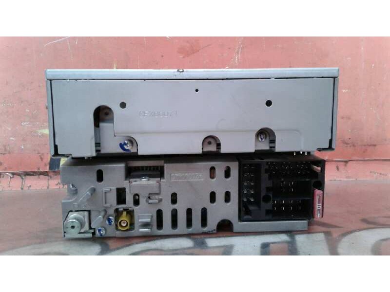 Recambio de sistema audio / radio cd para audi a4 avant (8e) 3.0 tdi quattro referencia OEM IAM 8E0035195M 8E0035195M CQEA1370LC