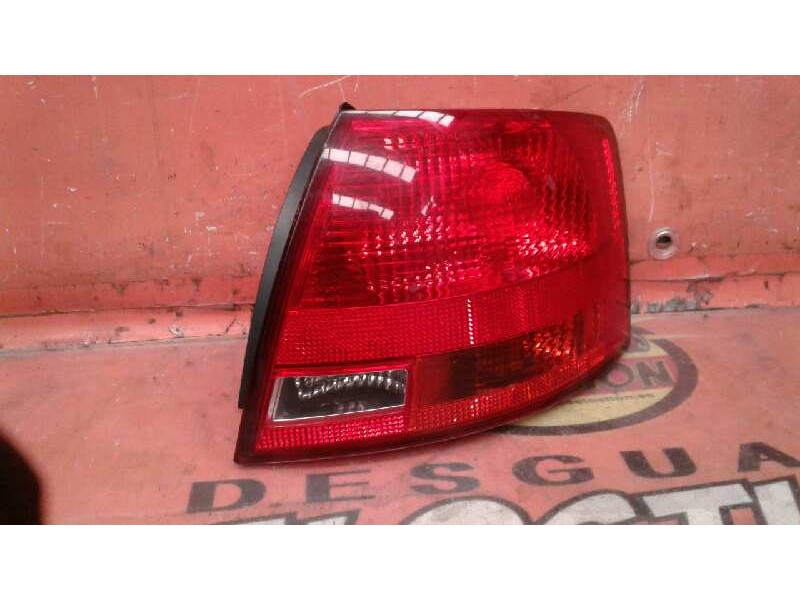 Recambio de piloto trasero derecho para audi a4 avant (8e) 3.0 tdi quattro referencia OEM IAM 8E9945096E  