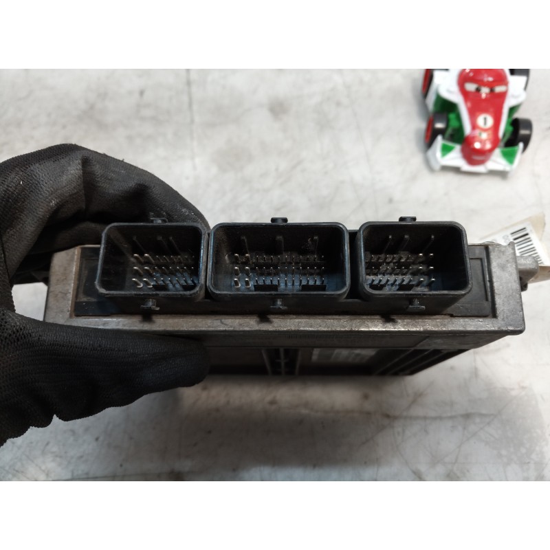 Recambio de centralita motor uce para peugeot 206 berlina 1.4 referencia OEM IAM 9644625680 3088101266 21584168 2