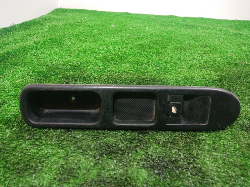 Recambio de mando elevalunas delantero derecho para peugeot 307 berlina (s2) xr referencia OEM IAM 96351625XT 96351625XT 9635162